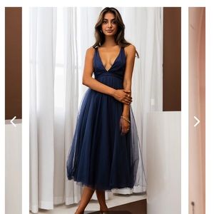 {Selfie Leslie} FLOATING BY PLUNGING NECKLINE MESH OVERLAY MIDI DRESS NAVY
